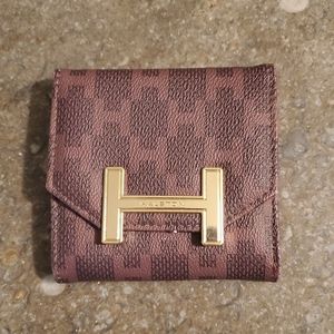 Halston wallet